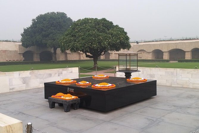 Full Day Tour of Delhi With Guide & Entrances - Why Choose This Tour?