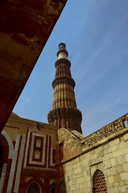Full Day Tour of Old & New Delhi with India Iconic Red fort - Key Points