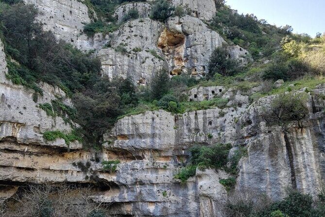 Full Day Tour of Pantalica in Sicily - An In-Depth Look at the Pantalica Experience