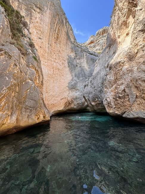 Full Day Tour to Grama Bay and Entire Marine Park - FAQs