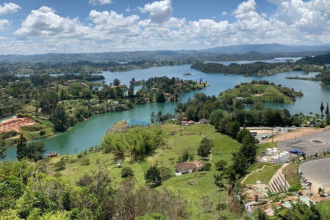 Full Day Tour to Guatape with Pickup Breakfast and Lunch - Key Points
