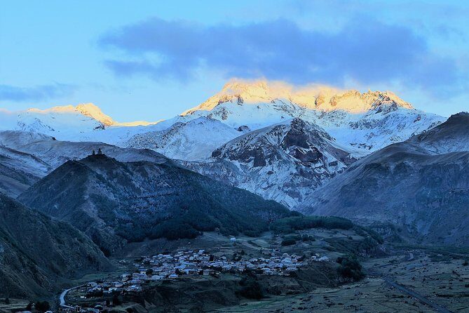 Full Day Tour to Kazbegi - Key Points
