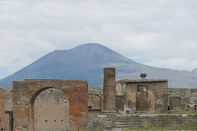 Full-Day Tour to Pompeii and Vesuvius with lunch from Naples - Analyzing the Value and Suitability