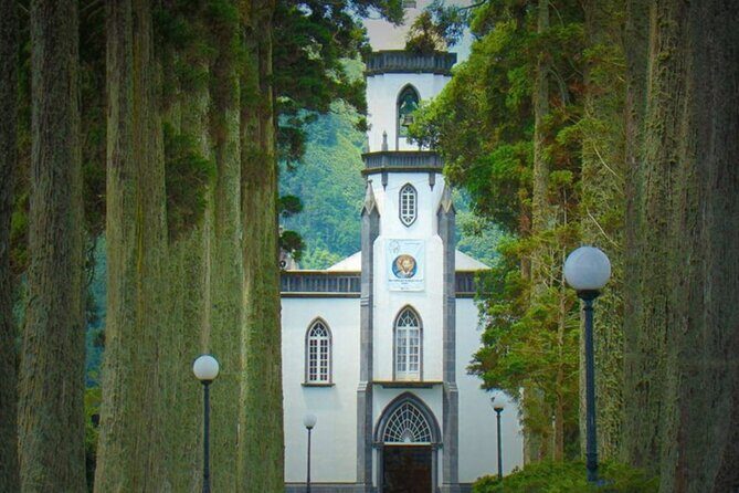 Full Day Tour to Seven Cities, Fire Lagoon and Pineapple Plantation - Who Should Book This Tour?