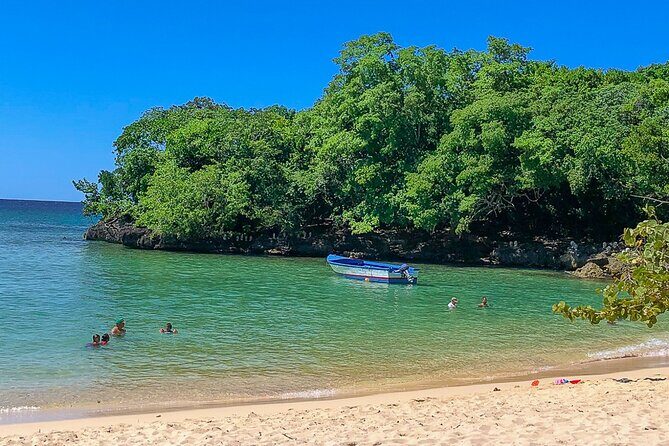 Full Day Tour to the Blue Lagoon and 7 Different Destinations - A close look at the Full Day Tour to the Blue Lagoon and 7 Destinations