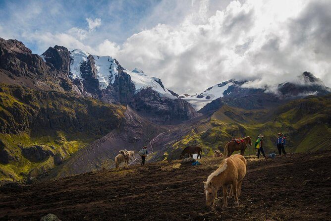 Full Day Tour to The Rainbow Mountain from Cusco by Horse - The Details: What to Expect on This Rainbow Mountain Horseback Tour