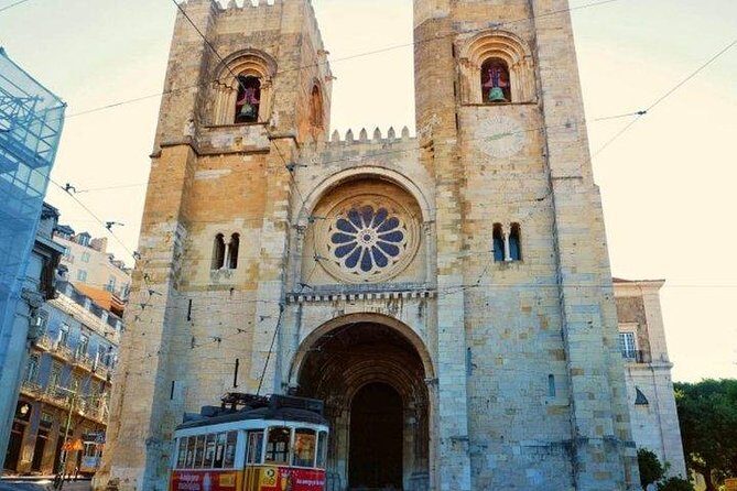 Full day tour to visit Sintra and Cascais - FAQs