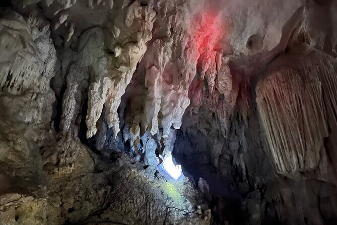 Full Day Tour Window Cave and Hiking on the Beach - FAQ