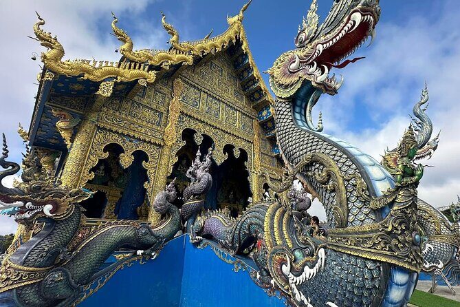 Full Day Trip Around Chiang Rai Highlights with Pick up - Transportation and Group Experience