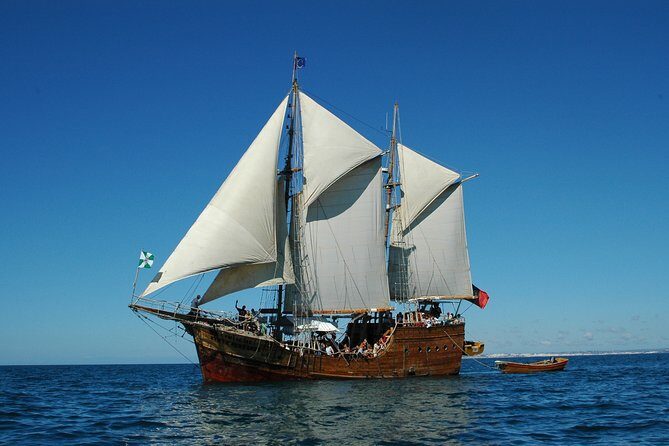 Full day trip with BBQ on the beach, Caves, Sailing - An In-Depth Look at the Algarve Sailing Tour