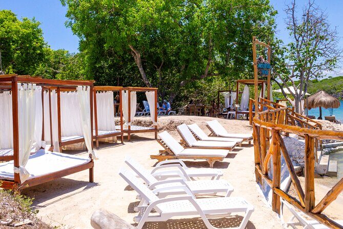 Full day visiting 5 stops 3 Beach Clubs (Rosario, Baru,T Bomba) - Who Should Book This Tour?