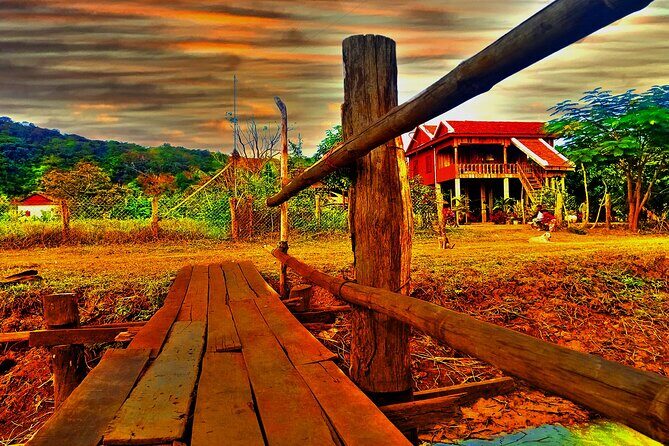 Full-day: Wat Banan. Old bamboo train. Bat Cave. Killing cave - Key Points