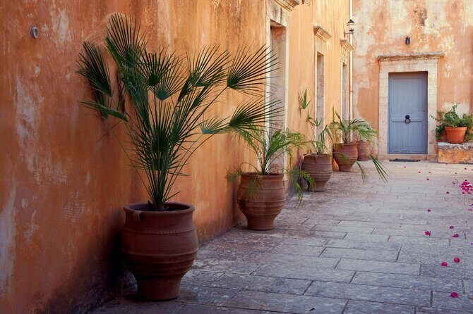 Full-Day West Crete Tour: Chania & Rethymnon Old Town and Kournas Lake - Exploring the Full-Day West Crete Tour: A Deep Dive