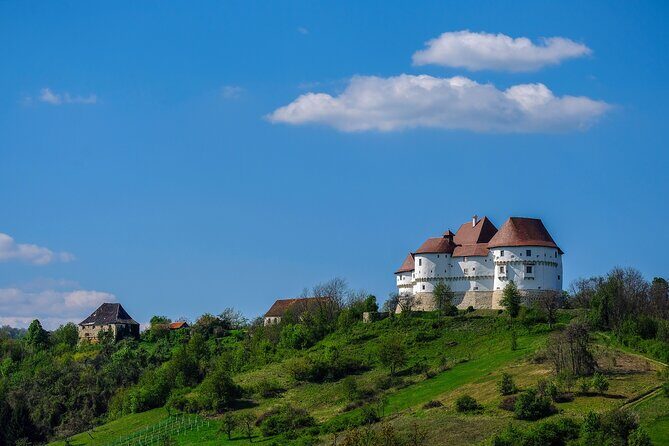 Full-Day Zagorje Medieval Castles and Varazdin Photo Tour from Zagreb - Exploring the Zagorje Region and Varazdin