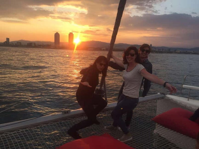 FULL MOON Boat Experience (OpenBar+Local Tapa included) - What Makes This Tour Stand Out?