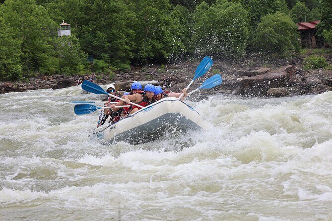 Full Ocoee River Rafting Adventure With Catered Shore Lunch - Key Points