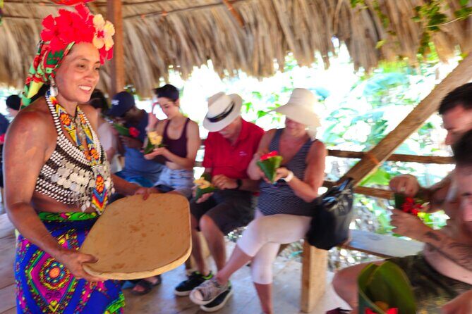 Full Rainforest Experience: Kayaks, Waterfall and Embera village - Practical Details and Tips