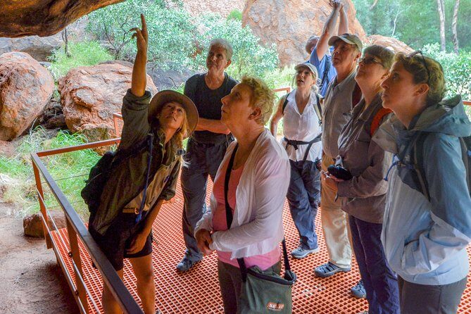Full Uluru Base Walk at Sunrise Including breakfast - Key Points