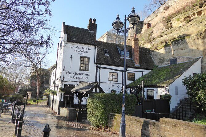 Fun and Flexible Treasure Hunt Around Nottingham with Hidden Gems - Who Would Enjoy This?