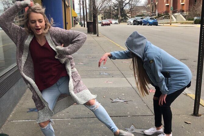 Fun City Scavenger Hunt in Gatlinburg by Crazy Dash - Exploring Gatlinburg with the Crazy Dash Fun City Scavenger Hunt