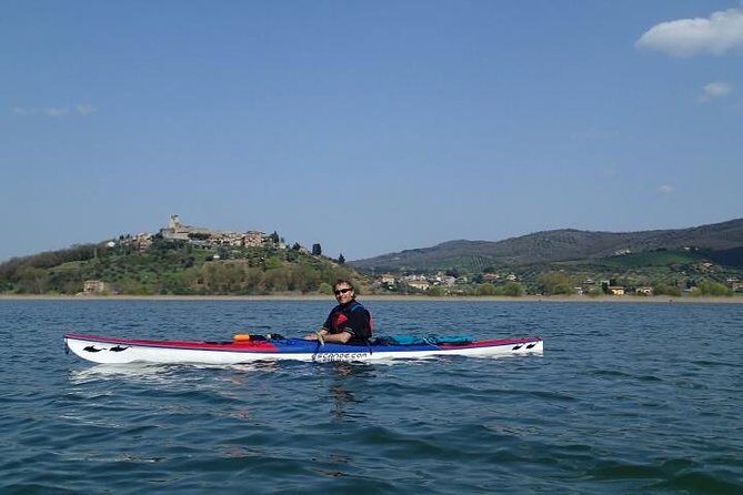 Fun Kayaking In Lake Trasimeno with lunch - Umbria - Key Points