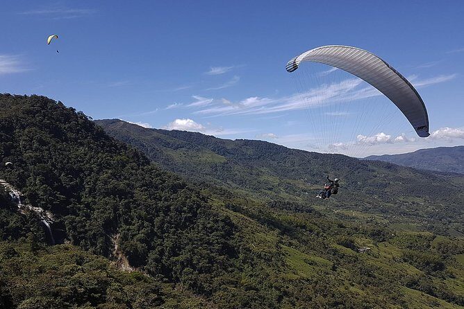 Fun RAFTING + Awesome PARAGLIDING over giant waterfalls from MEDELLIN - Key Points