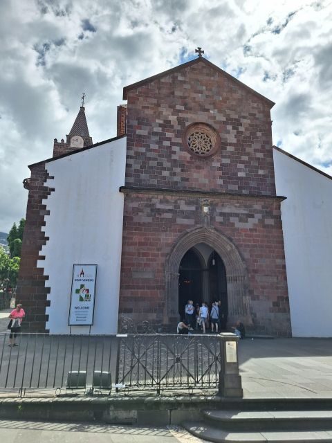 Funchal City Tour - Discover the Charm of Funchal on a Guided Walking Tour