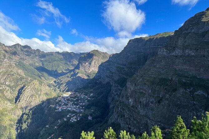 Funchal highlights 5h Private Tour in Madeira - Exploring the Itinerary in Detail