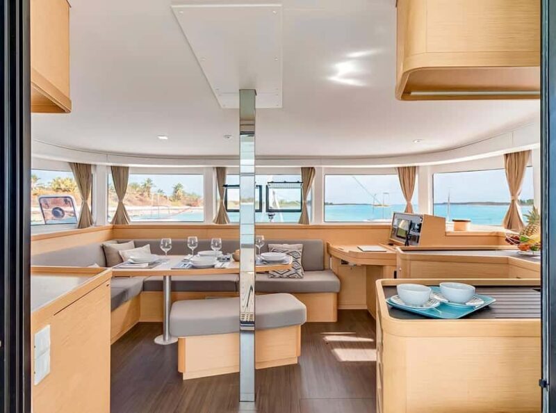 Funchal: New Year's Eve - Luxury Catamaran with food & drink - Key Points
