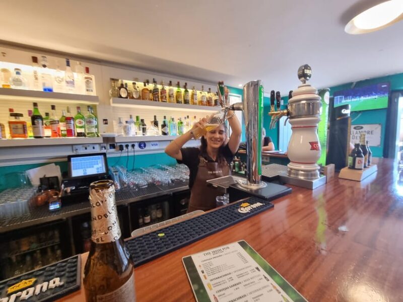 Funchal: Pub Crawl - A Practical Guide to the Funchal Pub Crawl