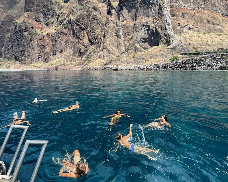Funchal: Sunset Tour on Traditional Madeiran Boat w/ Drinks - Funchal: Sunset Tour on Traditional Madeiran Boat with Drinks