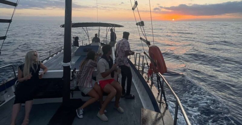 Funchal: Sunset Tour on Traditional Madeiran Boat w/ Drinks - Key Points