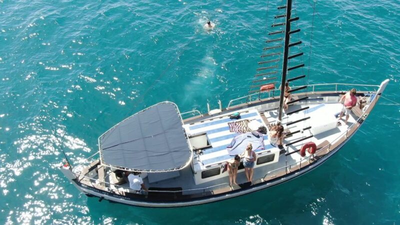 Funchal: Sunset Tour on Traditional Madeiran Boat w/ Drinks - FAQ