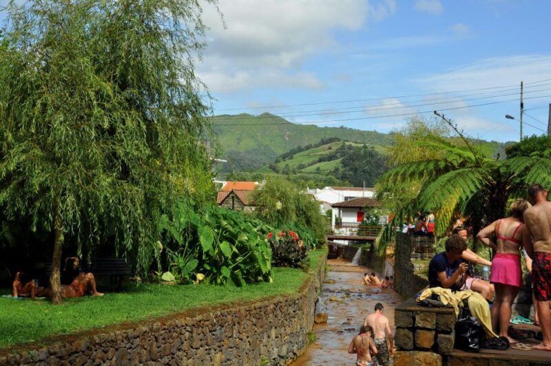 Furnas: Tea Plantations, Lake and Volcano Guided Tour - Visiting Gorreana Tea Plantation