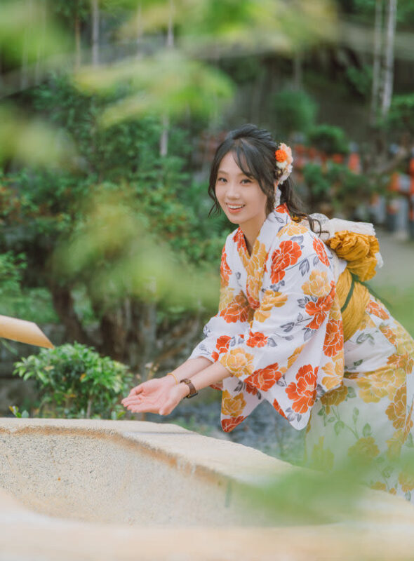 Fushimi Inari Kimono Rental Experience (Kyoto/Provided by Rental Kimono First) - Hair, makeup and photo extras