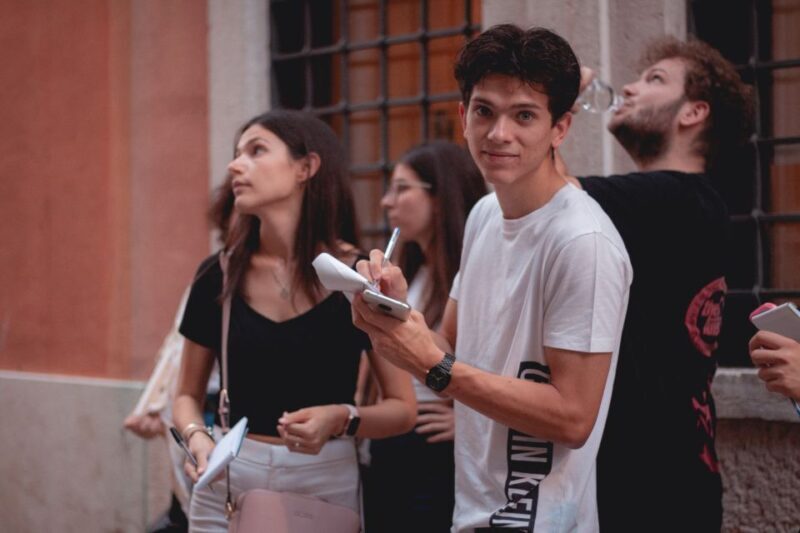 Fusion between treasure hunt and escape room in Bologna - Who is This Tour Best For?