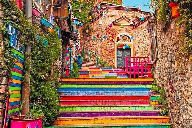 Galata Tower, Fener, Balat, Spicy Bazaar & Golden Horn by Ferry - The Spicy Bazaar and Local Tastings