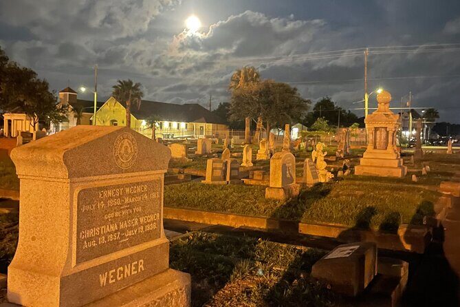 Galveston's Haunted Cemetery Walking Tour - Discover the Darker Side of Galveston with the Haunted Cemetery Walking Tour