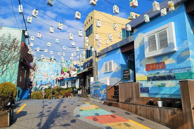 Gamcheon Culture Village, Jagalchi fish market story telling Tour - Key Points