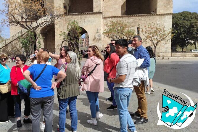 Games and History Walking Tour in the Center of Valencia - Key Points