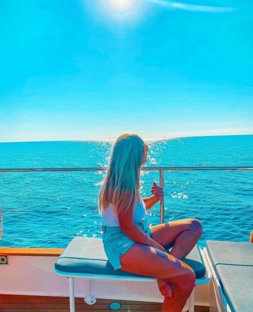 Gandía: Only Adults Boat Party with swim & optional meal - FAQ