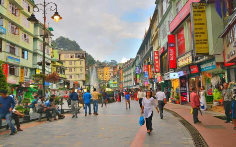 Gangtok: Guided Walking Tour with Ridge Park & Monastery - Discovering Gangtok: A Guided Walk Through the Heart of Sikkim