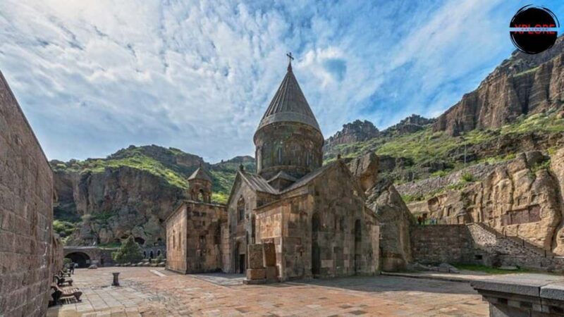 Garni-Geghard, Charent's Arch, SymphonyStones &Lavash Baking - The Authentic Charm of Armenia in One Day