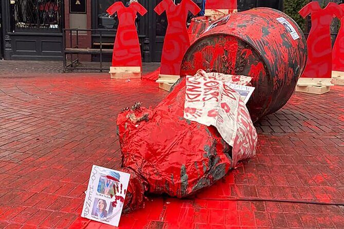 Gastown: A Self-Guided Tour of Vancouvers Oldest Neighborhood - Starting Point: Waterfront Station and Nearby Attractions