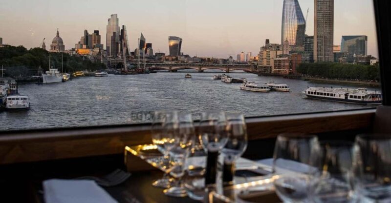 Gastronomic 6-course fine-dining dinner on Luxury London Bus - A Closer Look at the Experience