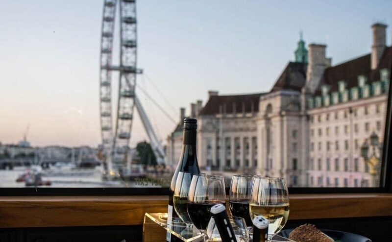 Gastronomic 6-course fine-dining dinner on Luxury London Bus - Authentic Reviews & Traveler Insights