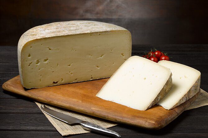 Gastronomic Experience in the Caves of Hoya de la Iglesia - Frequently Asked Questions