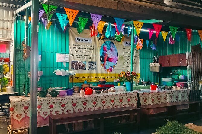 Gastronomic Route in the Root and Flavor Market - Gastronomic Route in the Root and Flavor Market: Authentic Oaxaca Food Experience