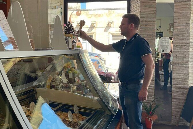 Gastronomic Tour of Alberobello on Foot with Guide and Snack - Key Points
