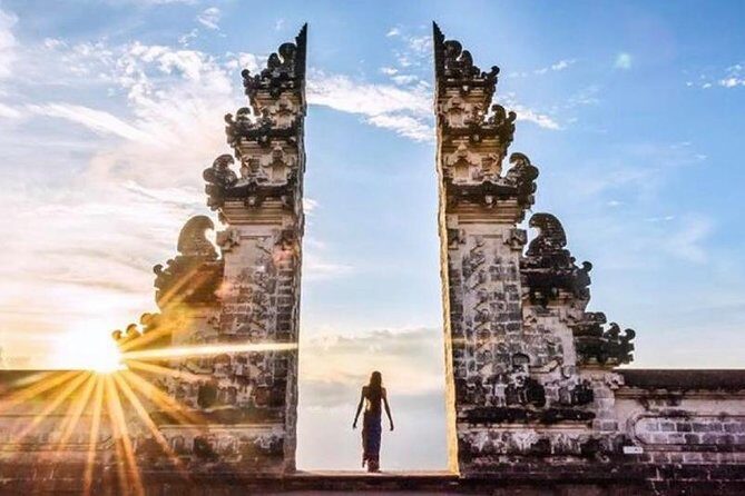 Gates of Heaven Temple and Blue Lagoon Snorkeling with All-inclusive - Exploring the Details of the Tour